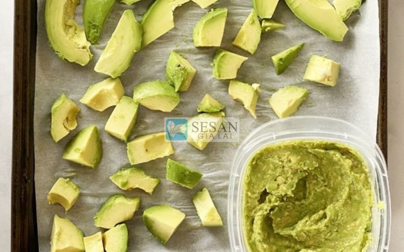 Bơ đông lạnh làm món gì?